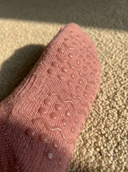 The Form & Flow Grip Socks™ — Non-Slip Pilates & Studio Socks